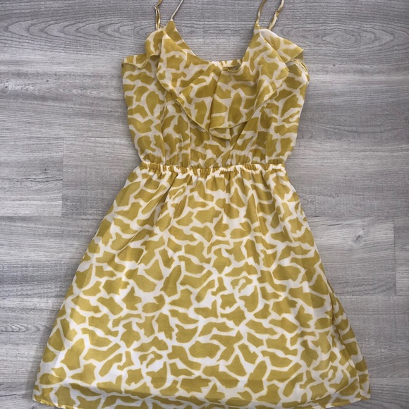 NWT Francesca’s Yellow Flowy Dress - Picture 1 of 5